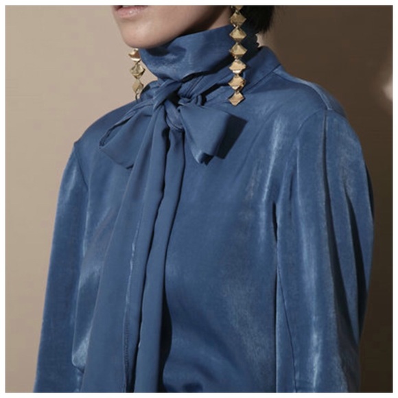 M Signature Label Collection Tops - Soft Silky Blue Versatile Tie Top